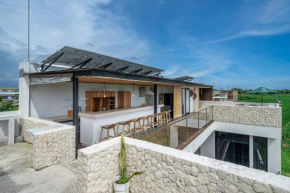 Eco Elegance Villa with Rooftop and Paddy Field View